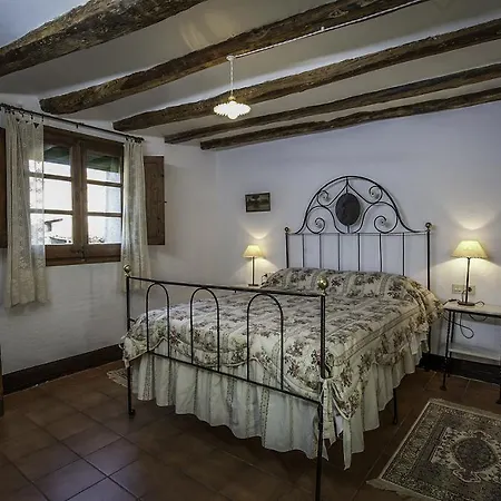 Casa Parramon Nyaraló *